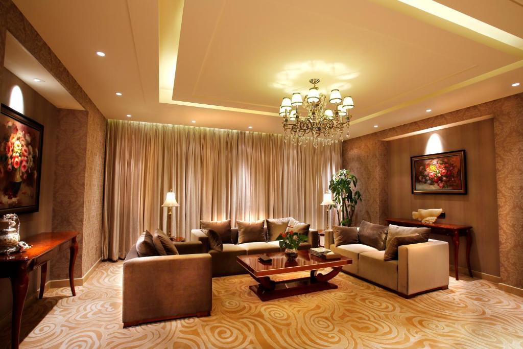 Ritan Downtown Hotel 5*